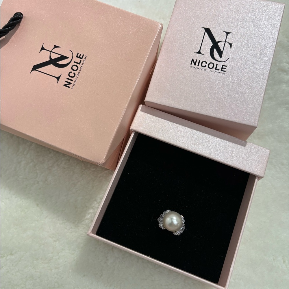 Nicole  Pearl ring
